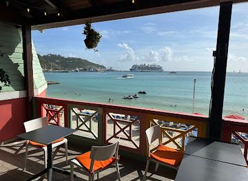 sint-maarten/cul-de-sac/bar/dutch-blonde-beach-bar-restaurant