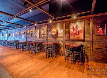 pennsylvania/presque-isle-state-park/bar/mccoy-s-barrelhouse-grill