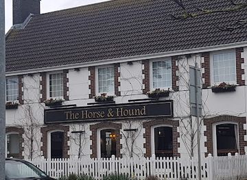 jersey/plemont-bay/bar/horse-hound