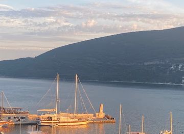 montenegro/herceg-novi/bar/tondo-club-bar