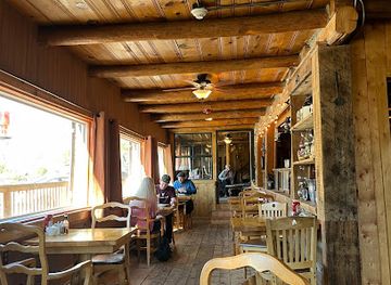 colorado/sawatch-range/bar/the-twin-lakes-inn-saloon