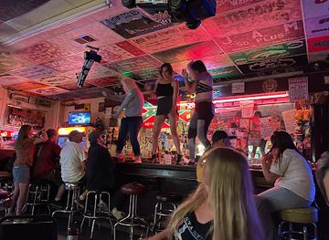 montana/montana-s-gold-west-country/bar/the-owl-bar