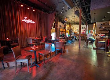 texas/dallas/bishop-arts-district/bar/ladylove-lounge-sound