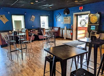 new-york/north-country/bar/full-circle-bar-and-grill