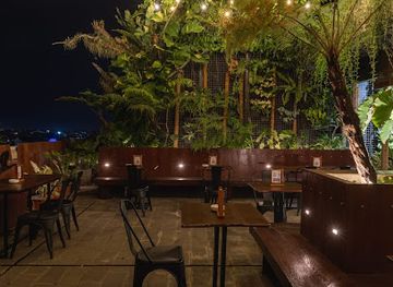 indonesia/jambi/bar/clover-sky-lounge