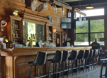 wisconsin/kettle-moraine-state-forest/bar/the-twisted-pair