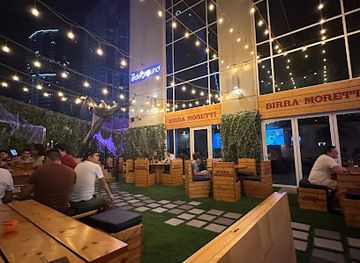 united-arab-emirates/dubai-desert-conservation-reserve/bar/underground-pub