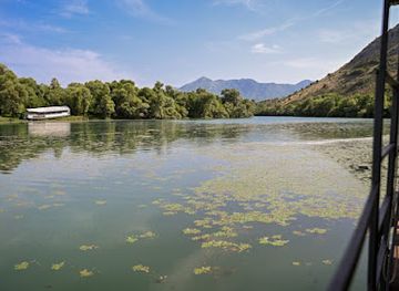 montenegro/lake-skadar/bar/splav-republika