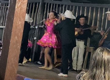 colombia/cano-cristales/bar/restaurante-la-fuete