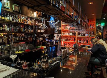 oregon/cascade-lakes-scenic-byway/bar/the-stihl-whiskey-bar