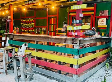 suriname/brokopondo/bar/reggae-bar