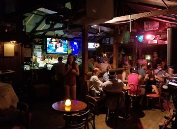 massachusetts/cape-cod/bar/woodshed