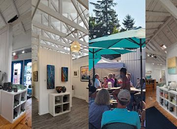 wisconsin/apostle-islands/bar/bell-street-gallery-on-madeline-island