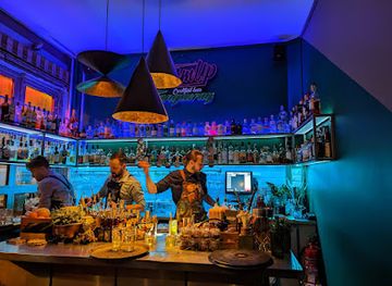 hungary/duna-ipoly-national-park/bar/warm-up-cocktail-bar