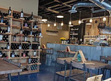 california/long-beach/belmont-shore/bar/the-wine-beach-drink-up-beaches