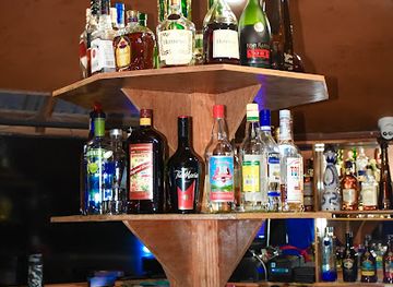 jamaica/santa-cruz-mountains/bar/ikaana-restaurant-lounge