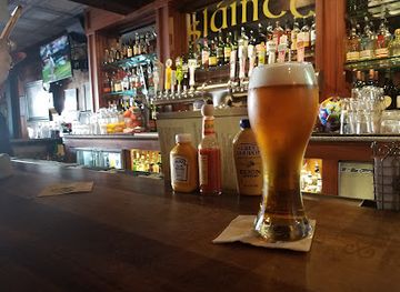 california/laguna-beach/bar/hennessey-s-tavern