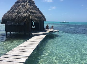 belize/glover-s-reef-atoll/bar/glover-s-atoll-resort