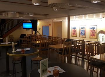 sweden/medelpad/bar/enjoy-bowling