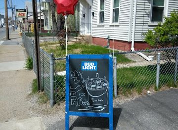 rhode-island/blackstone-river-bikeway/bar/friendly-sons-of-st-patrick