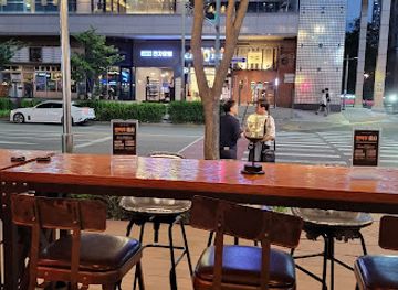 south-korea/incheon/songdo-international-business-district/bar/redmoon-centralpark