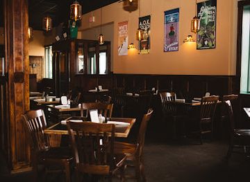 maine/penobscot-county/bar/woodman-s-bar-grill