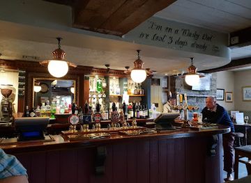 united-kingdom/peak-district/bar/castle