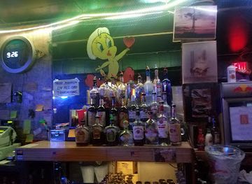 texas/south-texas/bar/watering-hole-pub