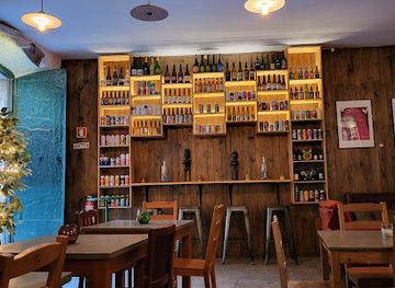 portugal/lisbon/bar/outro-lado