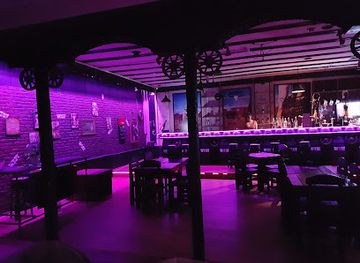 romania/pitesti/bar/west-bar-cafe