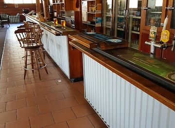 australia/cradle-mountain-lake-st-clair-national-park/bar/tullah-tavern