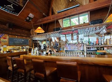 new-york/whiteface-mountain/bar/the-cottage-at-mirror-lake-inn