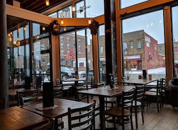 minnesota/saint-paul/lowertown/bar/dark-horse-bar-eatery