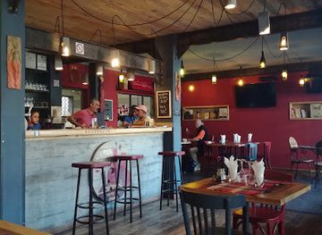 madagascar/itasy/bar/outcool-buta-stupa