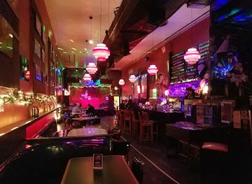 missouri/st-louis/bar/the-crack-fox