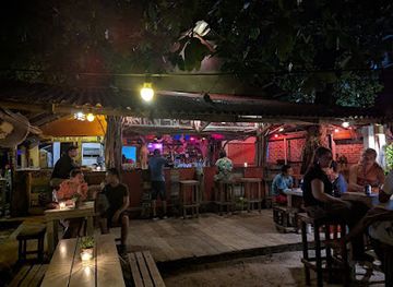 malaysia/langkawi/bar/ah-chong-beach-bar-cafe