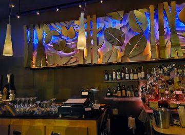 wisconsin/milwaukee/downtown/bar/taylors