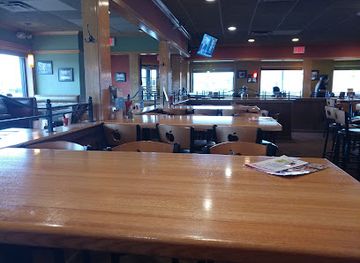 illinois/corn-belt/bar/applebee-s-grill-bar