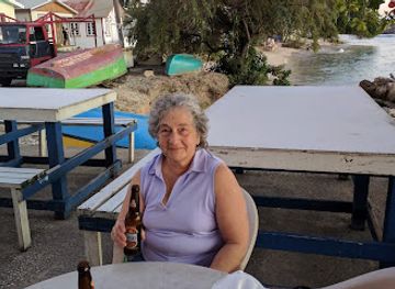 barbados/animal-flower-cave/bar/braddy-s-bar