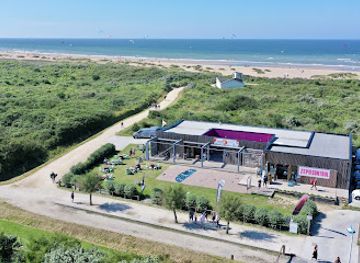 france/normandy-beaches/bar/surf-bar-franceville-beach