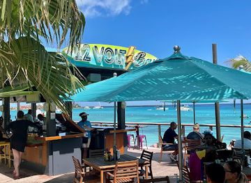 the-bahamas/mayaguana/bar/12-volt-bar