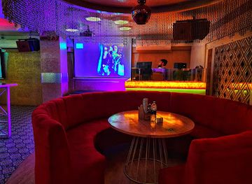 india/western-india/bar/fionaa-lounge-and-restaurants