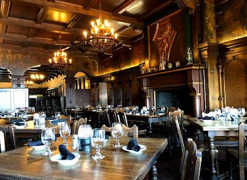 minnesota/lake-superior/bar/pickwick-restaurant-pub