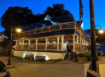 new-york/adirondack-mountains/bar/lake-george-beach-club