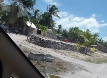 kiribati/line-islands/bar/kiritimati