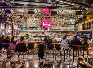 vietnam/hanoi/ba-dinh-district/bar/track-42-bar