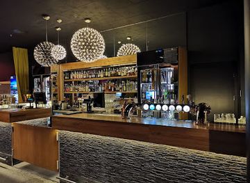 norway/lofoten/bar/molldora-lounge-bar