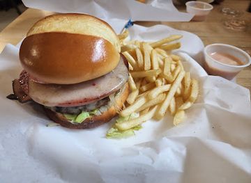 oregon/washington-county/bar/waterhole-tavern