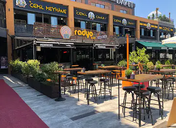 Radyo Pub Özlüce; Bira Bahçesi