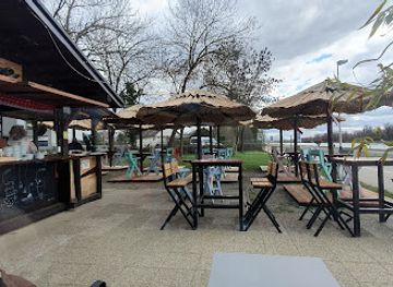 croatia/zagreb/jarun-lake/bar/eat-me